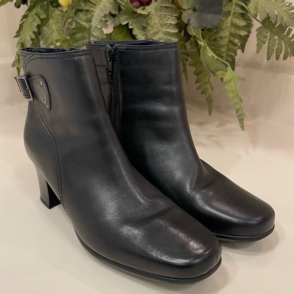 Clarks Black Leather Side Zip Ankle Boots With Buckle Detail - Picture 2 of 16